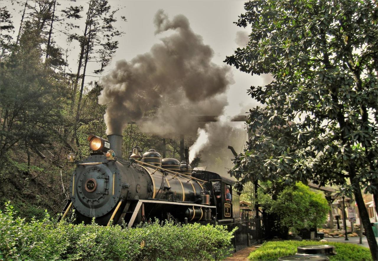 Rest Assured, Wifi, 1089 Free Tickets Each Paid Day, Dollywood And More Pigeon Forge Bagian luar foto